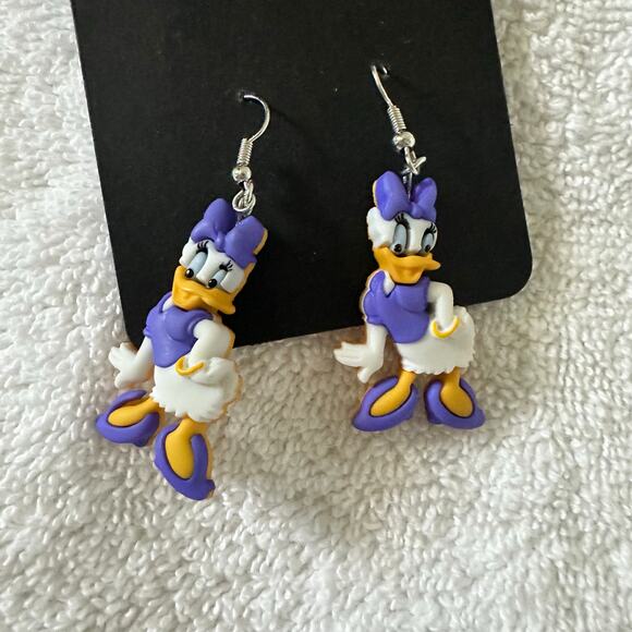 Disney Daisy Duck Dangle Earrings Bow PVC Theme Park Disneyland Cartoon Kawaii - Picture 4 of 5